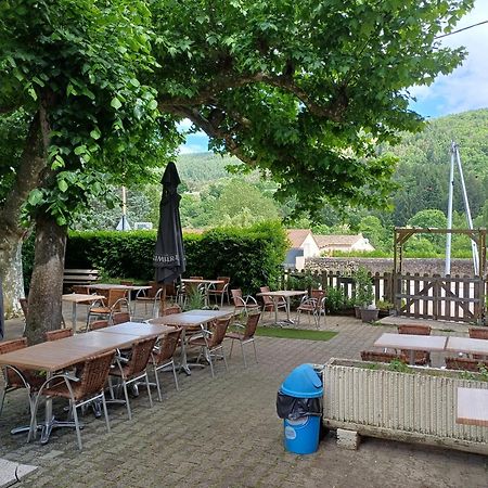 Auberge Des Platanes Villevocance Exterior photo